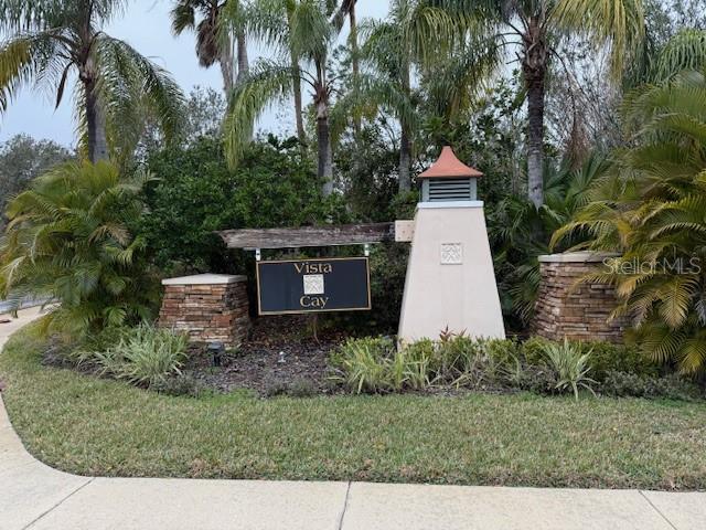 1006 VISTA CAY COURT