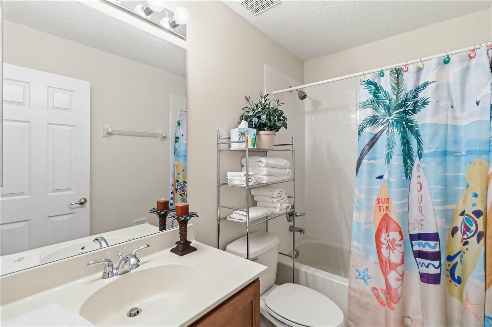 RETREAT AT TWIN LAKES REP - Residential