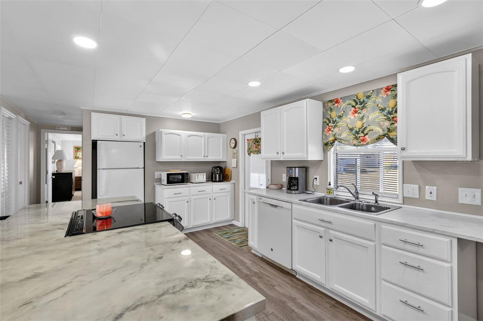 LA CASA MHP CO-OP - Residential