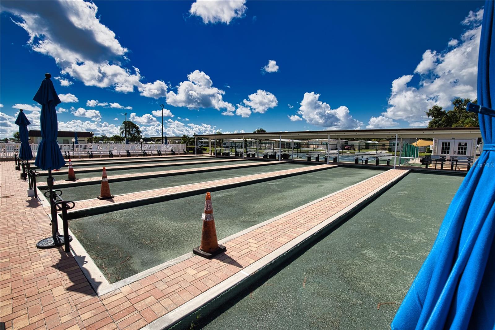 LA CASA MHP CO-OP - Residential