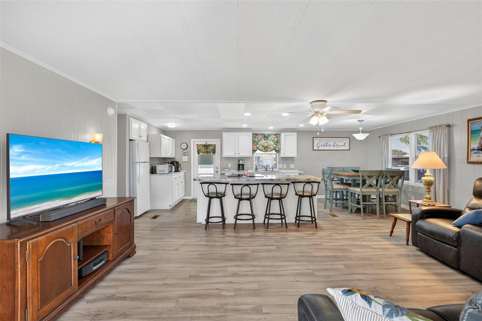 LA CASA MHP CO-OP - Residential