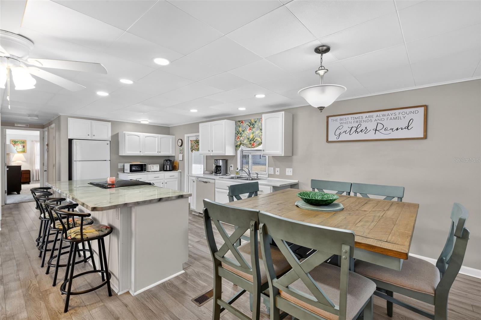 LA CASA MHP CO-OP - Residential