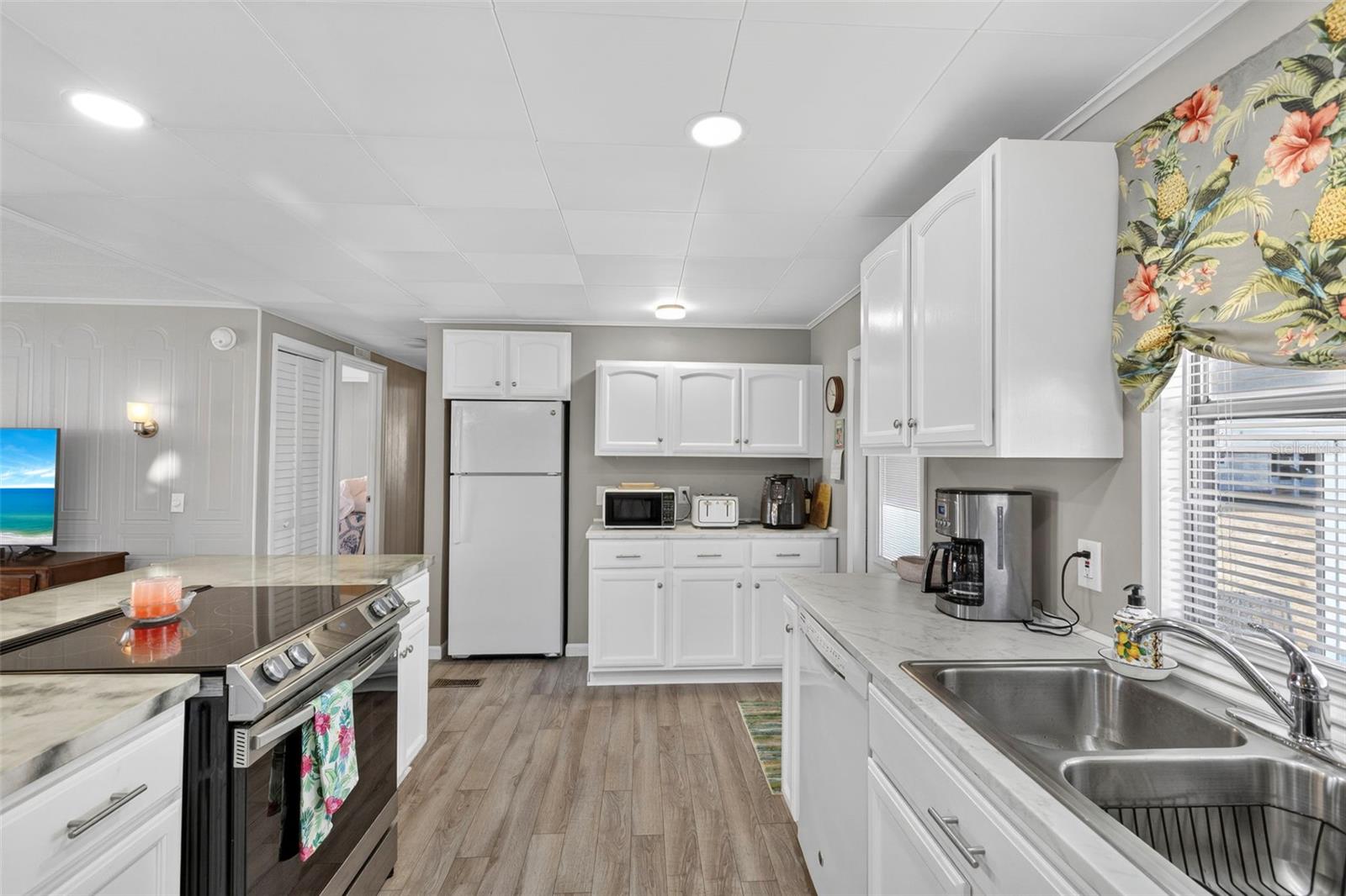 LA CASA MHP CO-OP - Residential