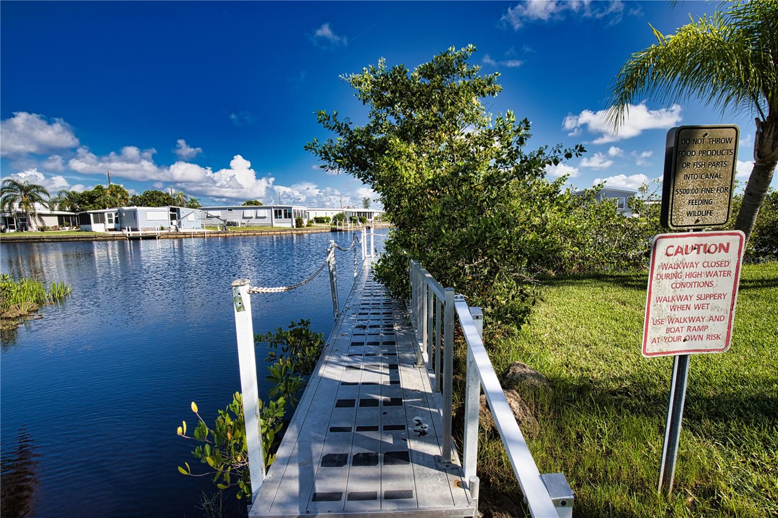 LA CASA MHP CO-OP - Residential