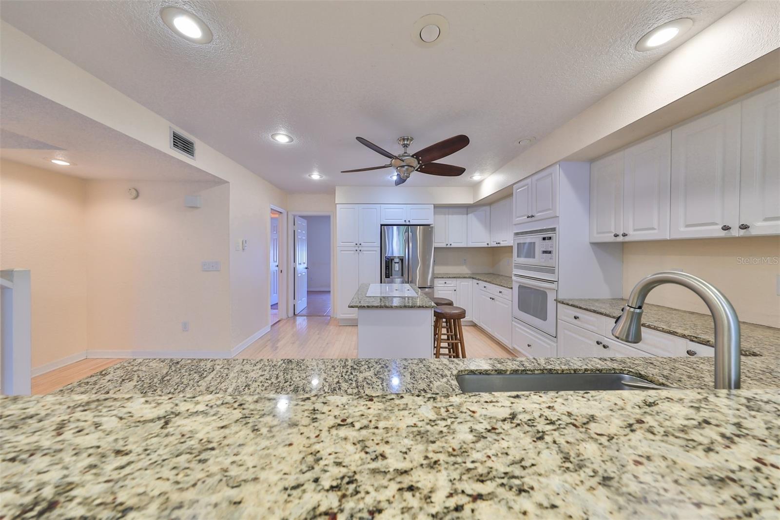 TIERRA SHORES TWNHMS - Residential