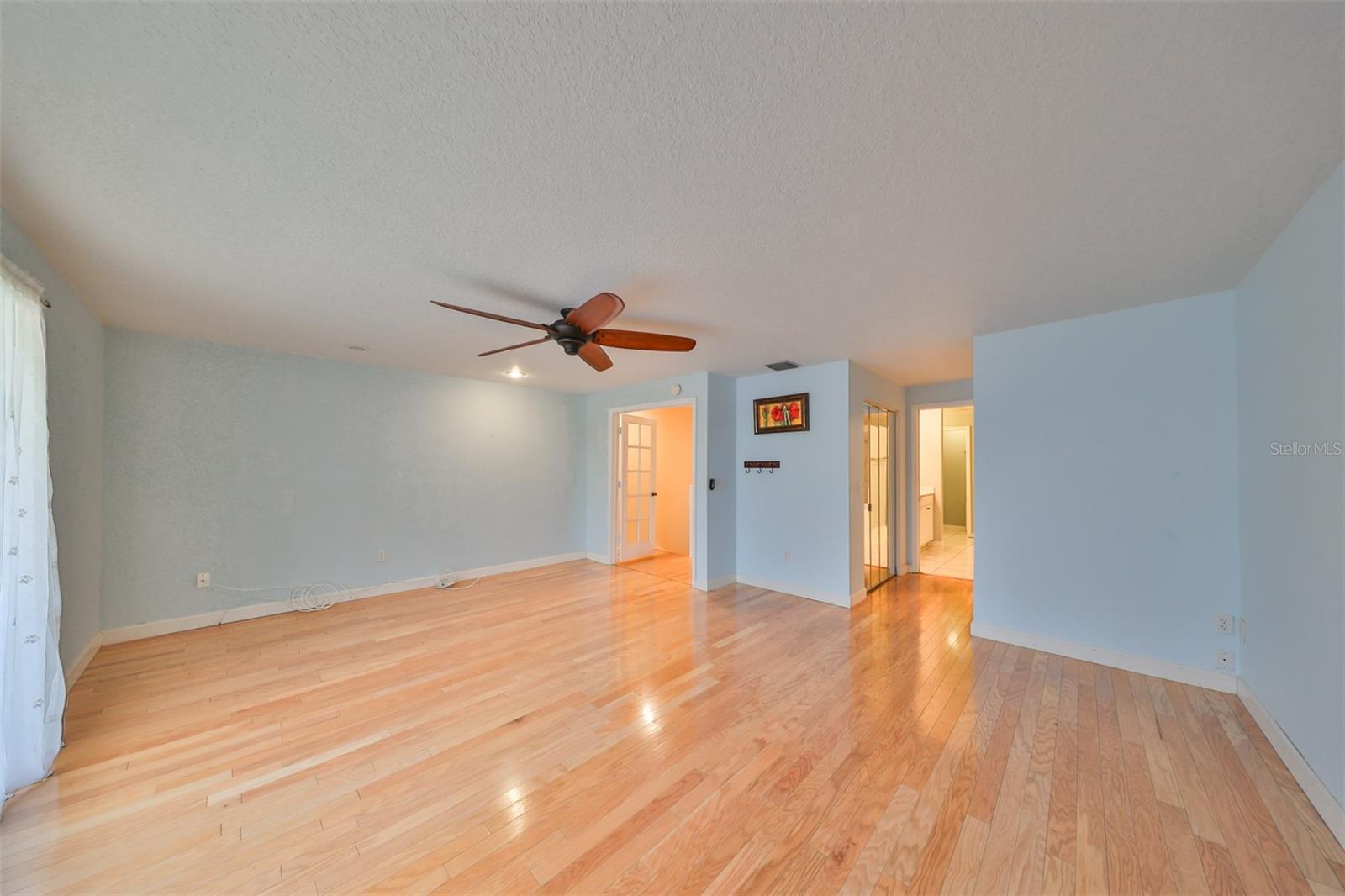 TIERRA SHORES TWNHMS - Residential