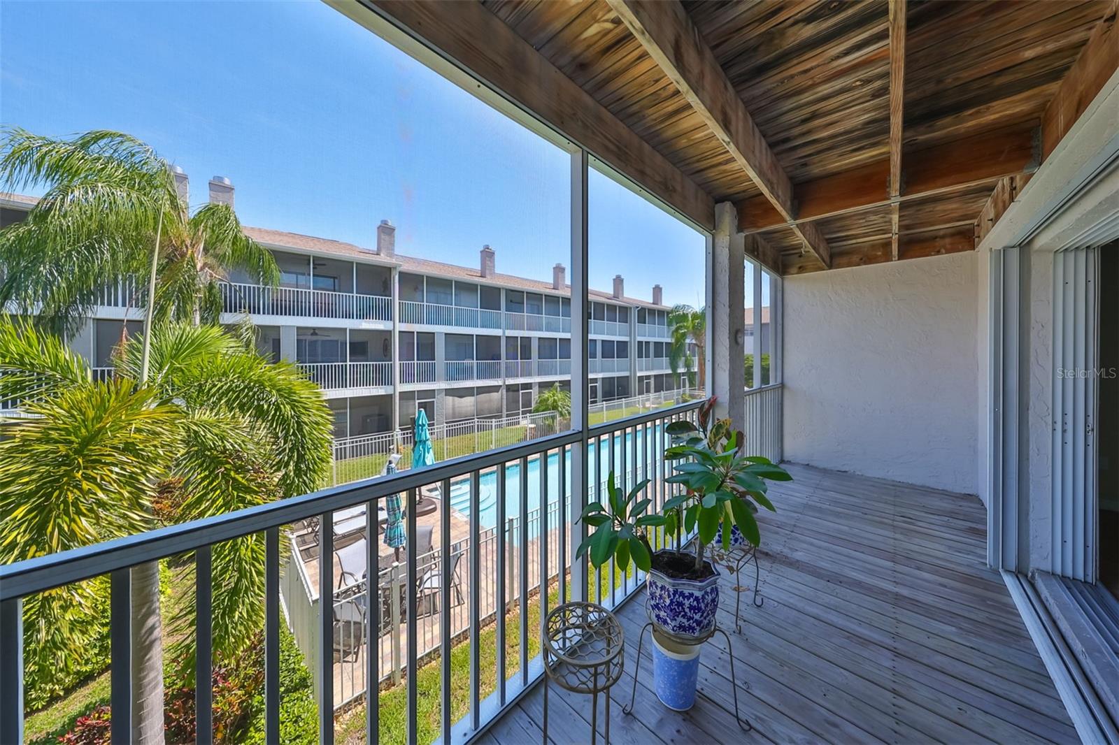 TIERRA SHORES TWNHMS - Residential