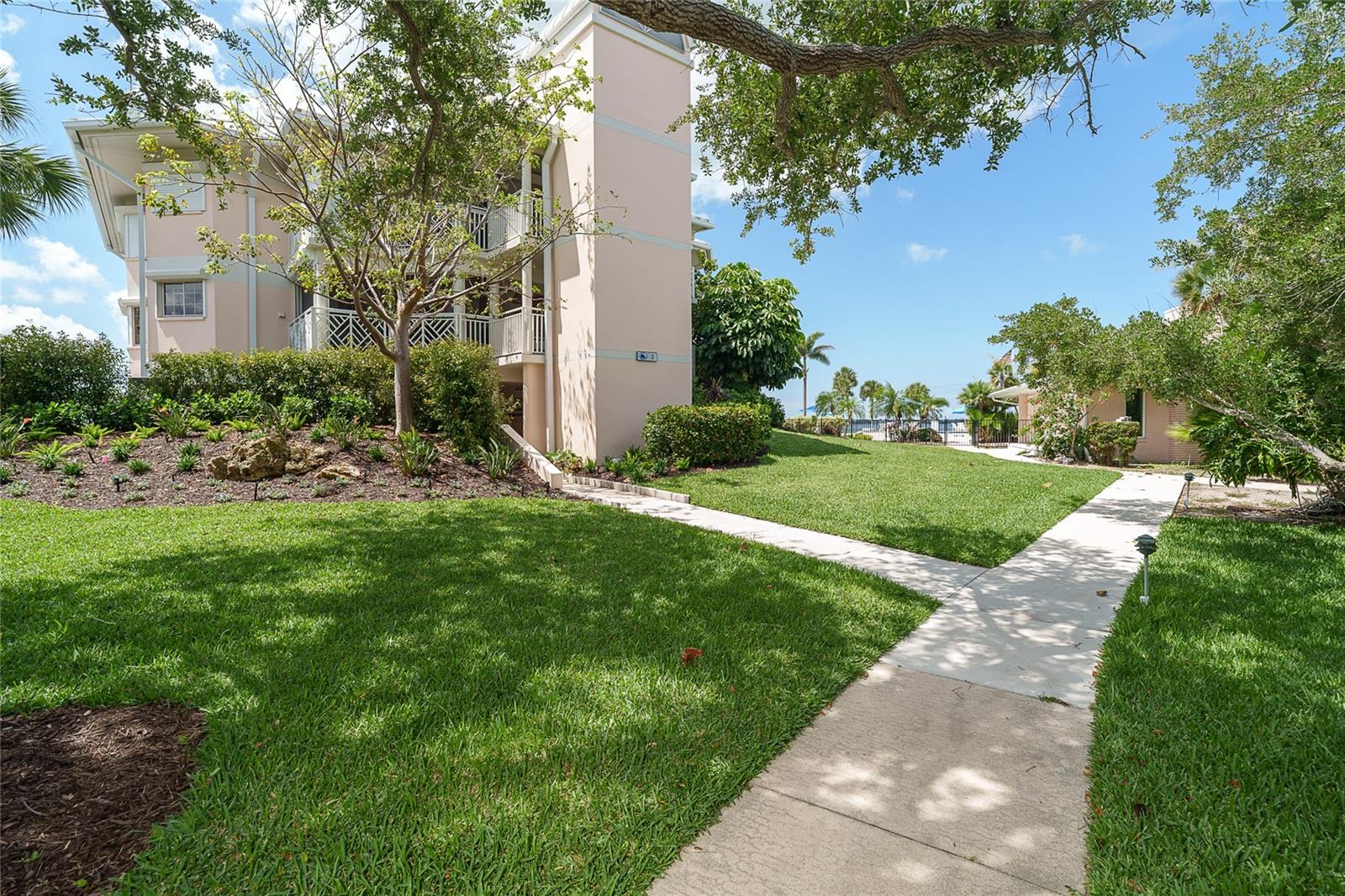 PLACIDA HARBOUR PH 01 BLDG 01 - Residential