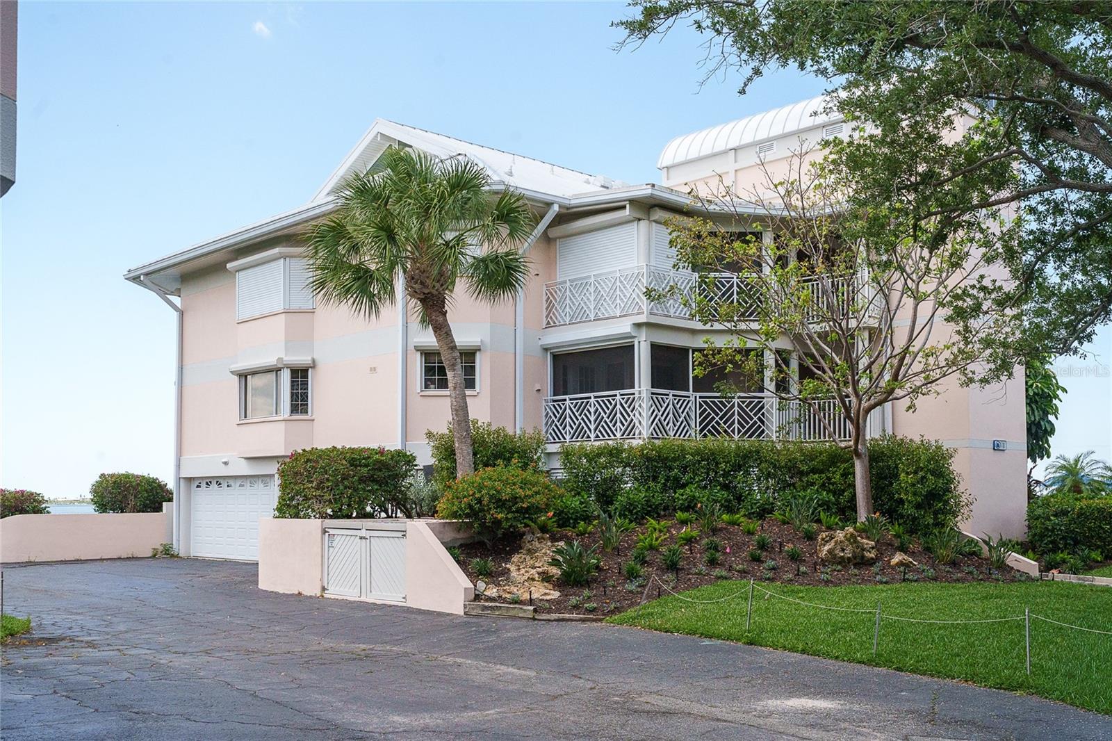 PLACIDA HARBOUR PH 01 BLDG 01 - Residential