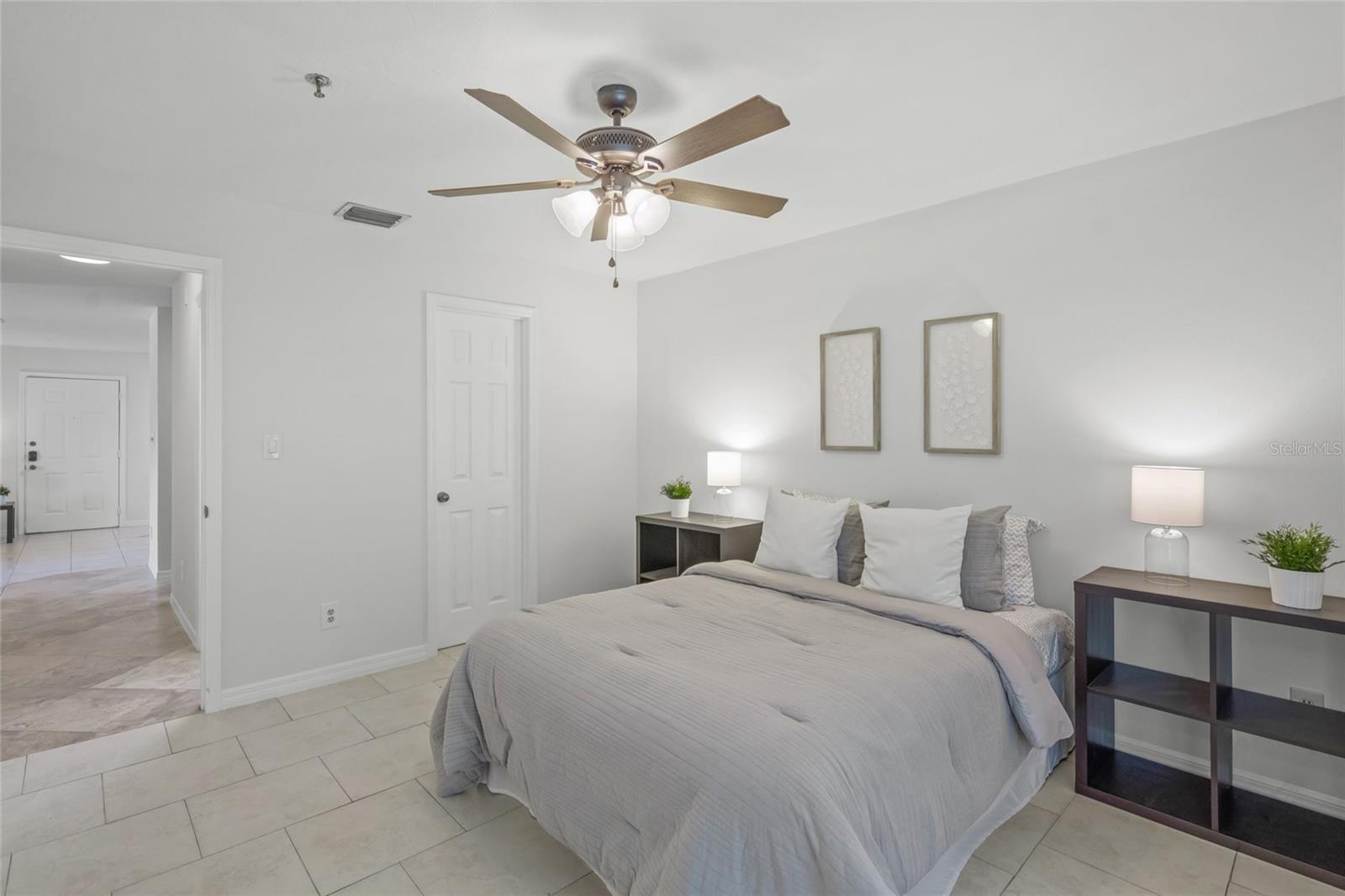 VINTAGE GRAND - Residential Lease