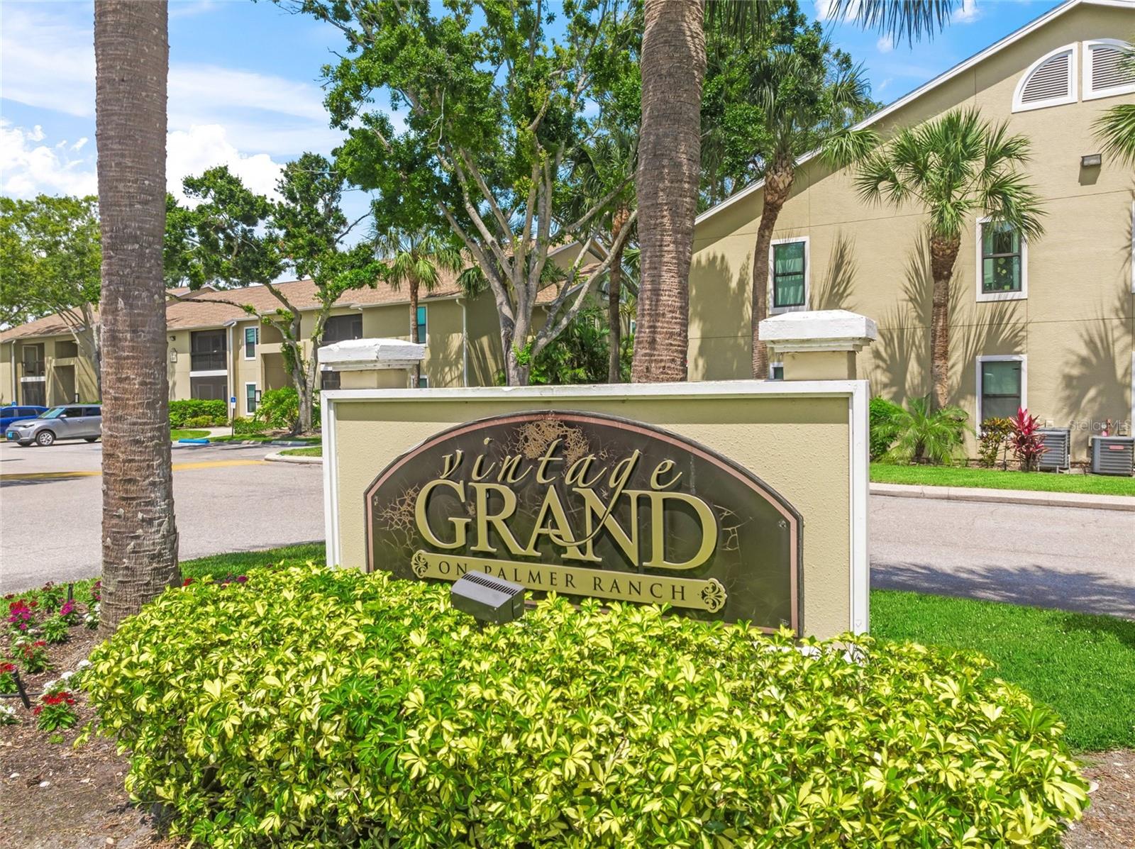 VINTAGE GRAND - Residential Lease