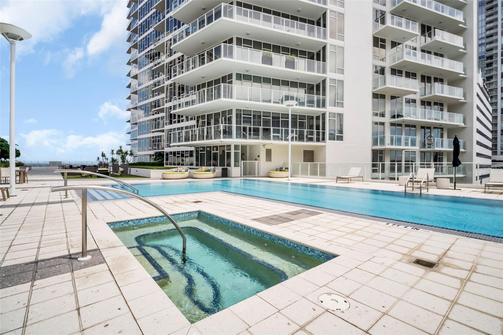 SIGNATURE PLACE CONDO - Residential