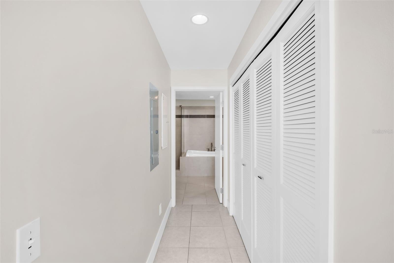 SIGNATURE PLACE CONDO - Residential