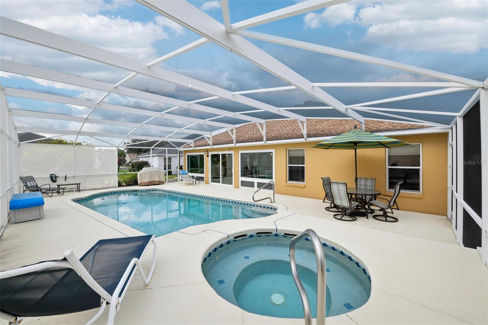 1600 ARIAL PLACE