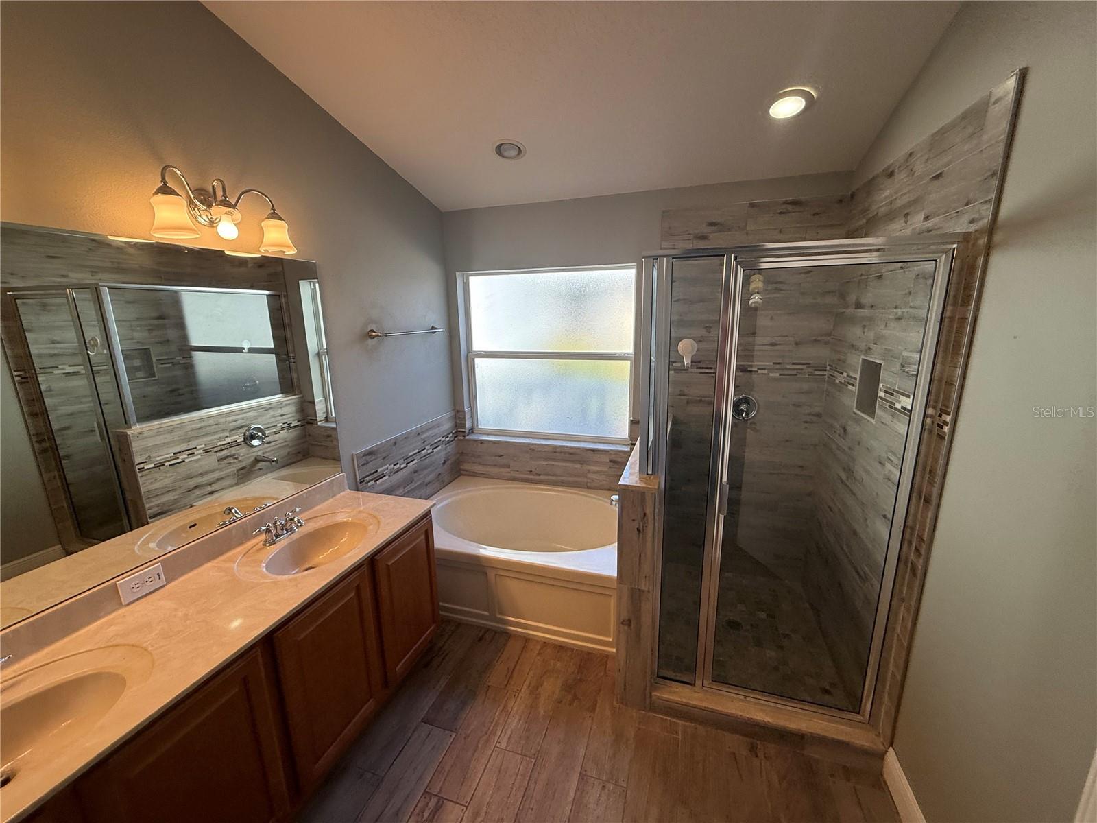 SUMMERFIELD VILLG 1 TRCT 18 - Residential