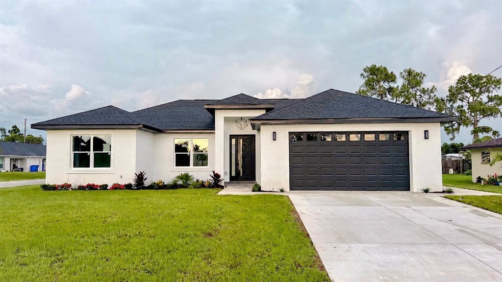 Photo of 4200 Leaf Road, Sebring, FL 33875 (MLS # O6441399)