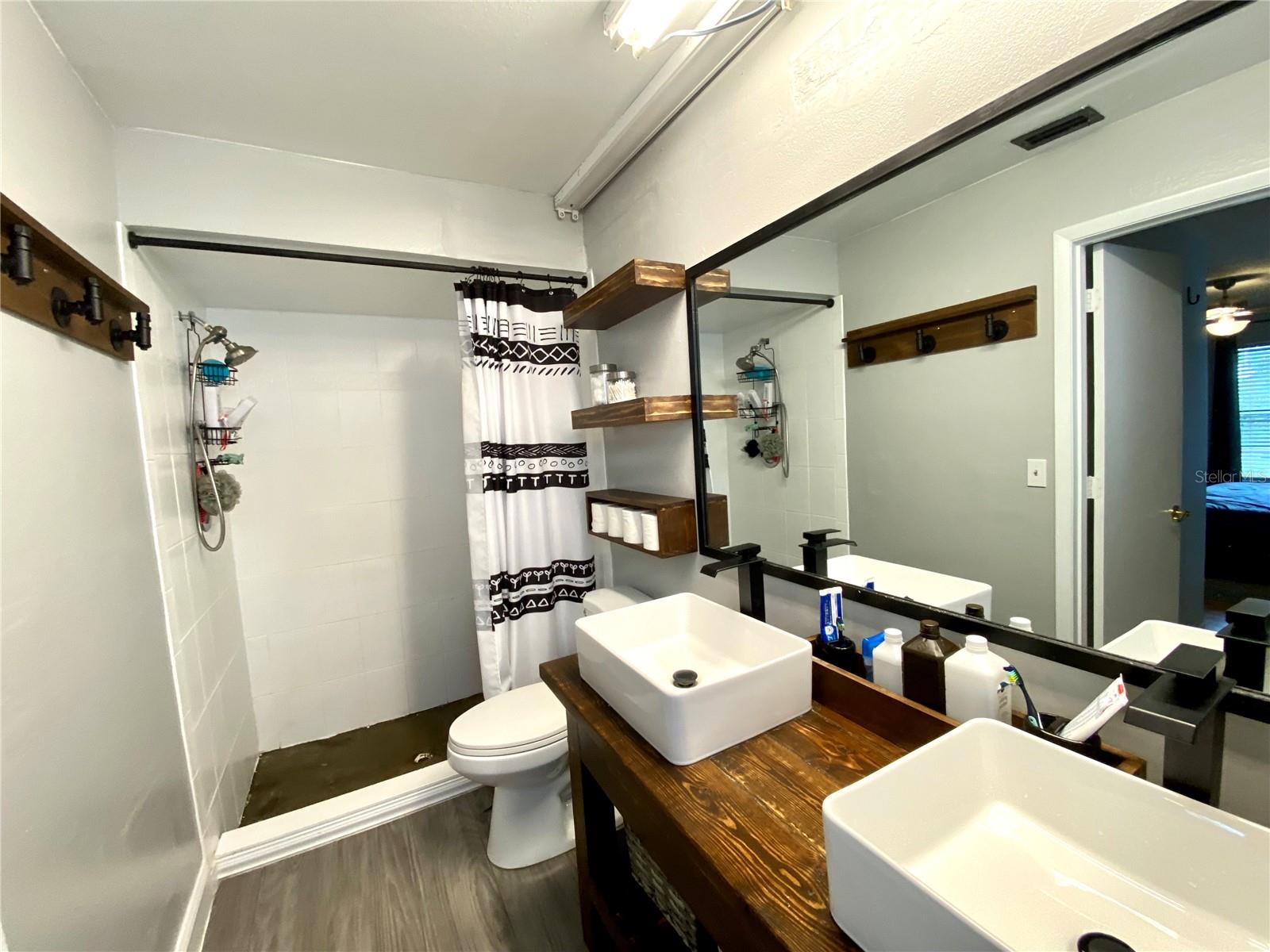 GLENBROOKE III - Residential