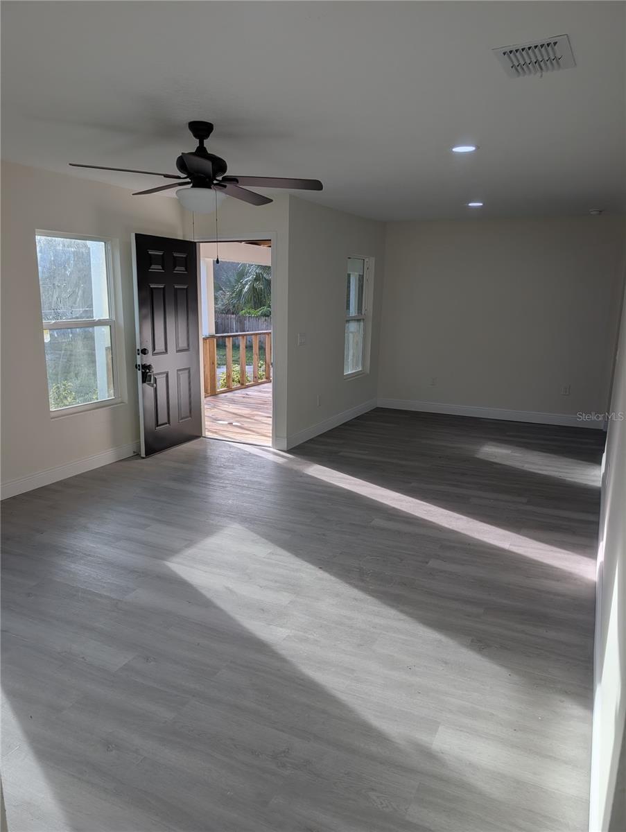 PINE LAKES SOUTH - Residential