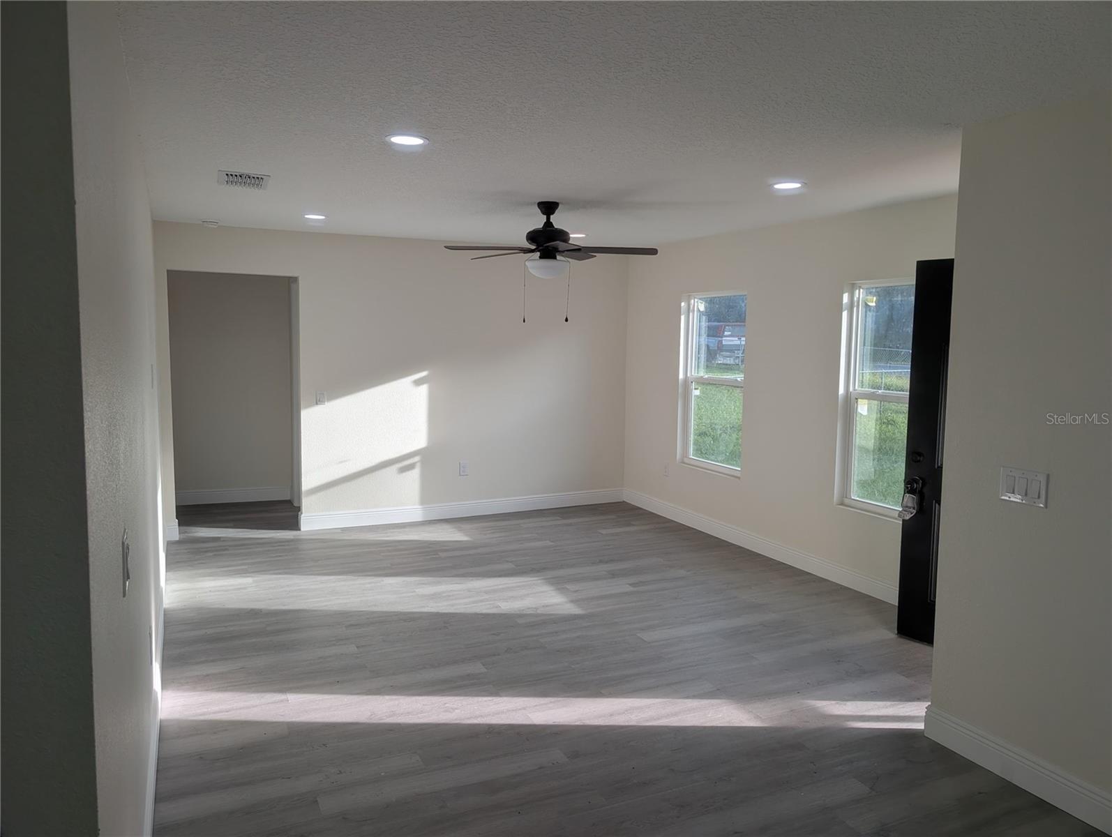 PINE LAKES SOUTH - Residential