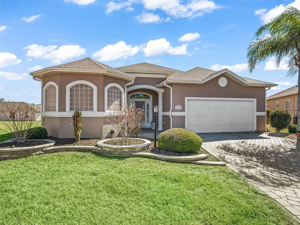 Photo of 12209 SE 174th Place, Summerfield, FL 34491 (MLS # G5107281)