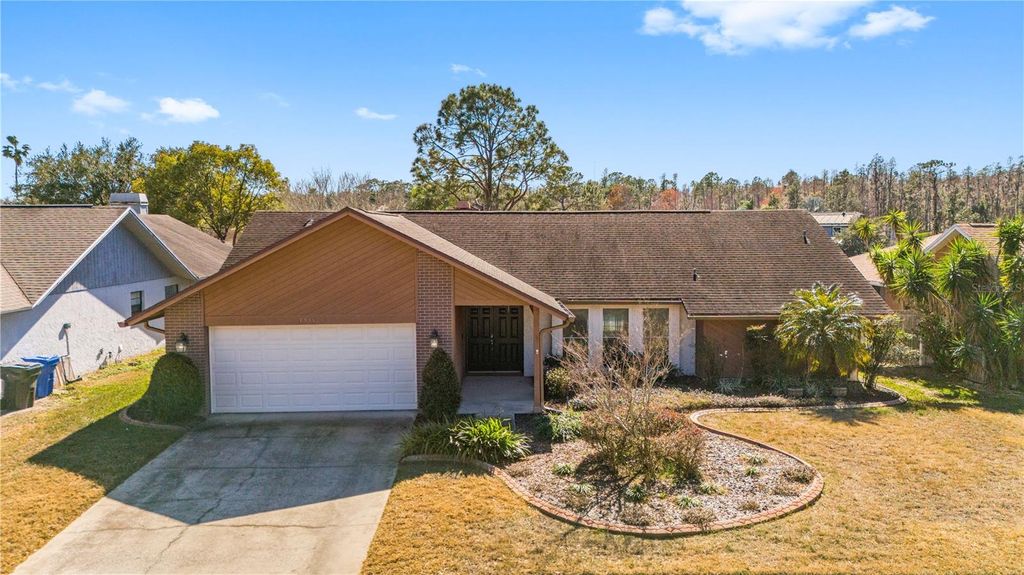 Photo of 1511 Kyle Court, Valrico, FL 33596 (MLS # TB8472727)