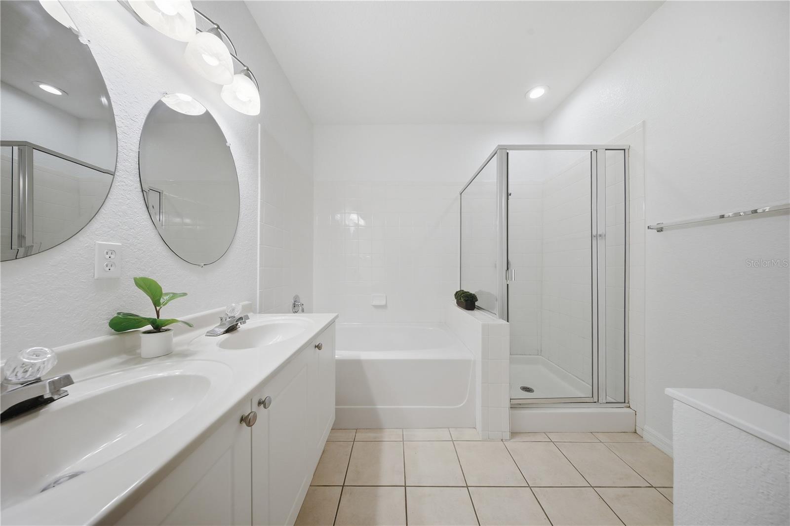 ENCLAVE/OXFORD PLACE BLDG 6 - Residential