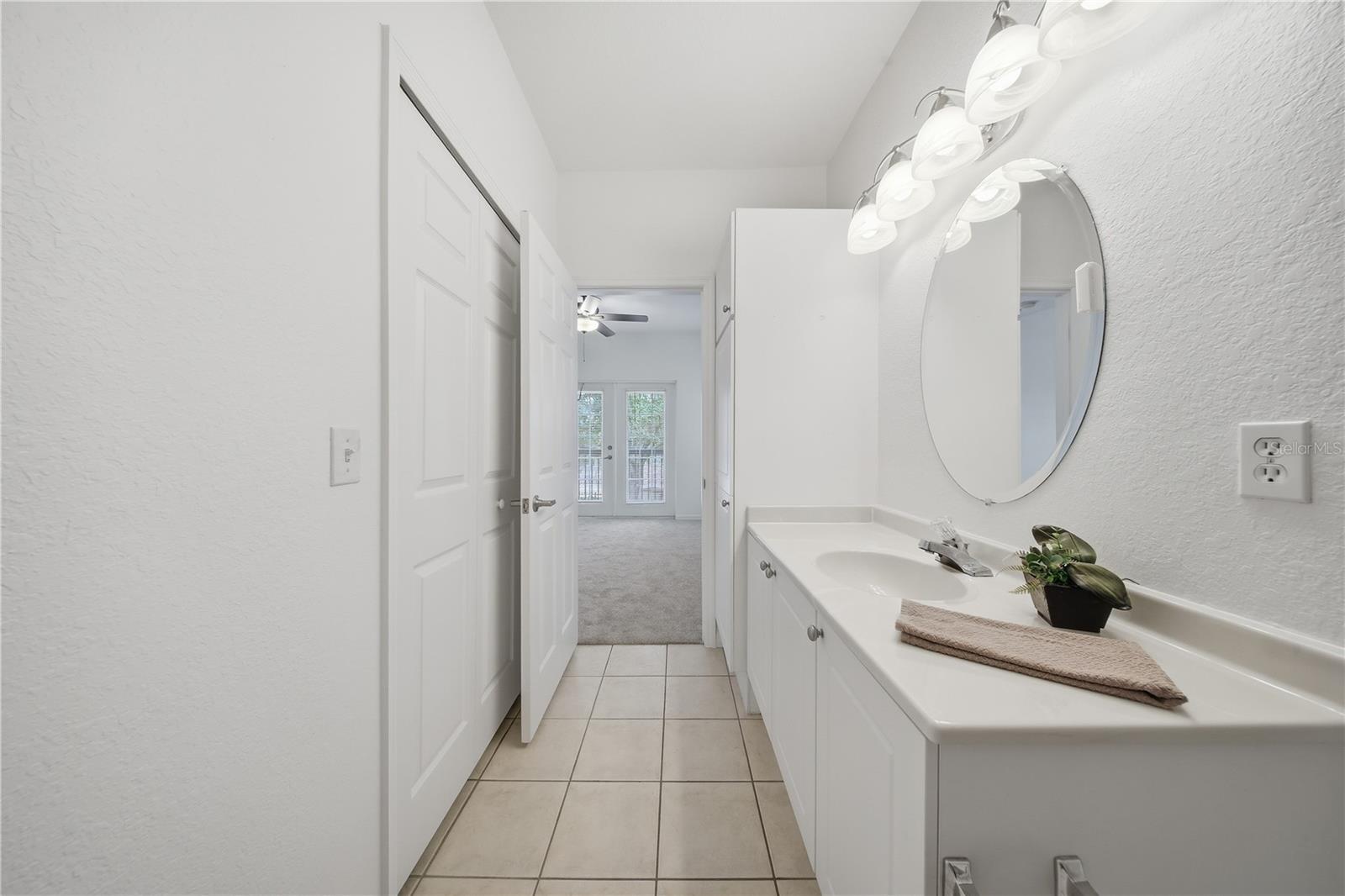 ENCLAVE/OXFORD PLACE BLDG 6 - Residential