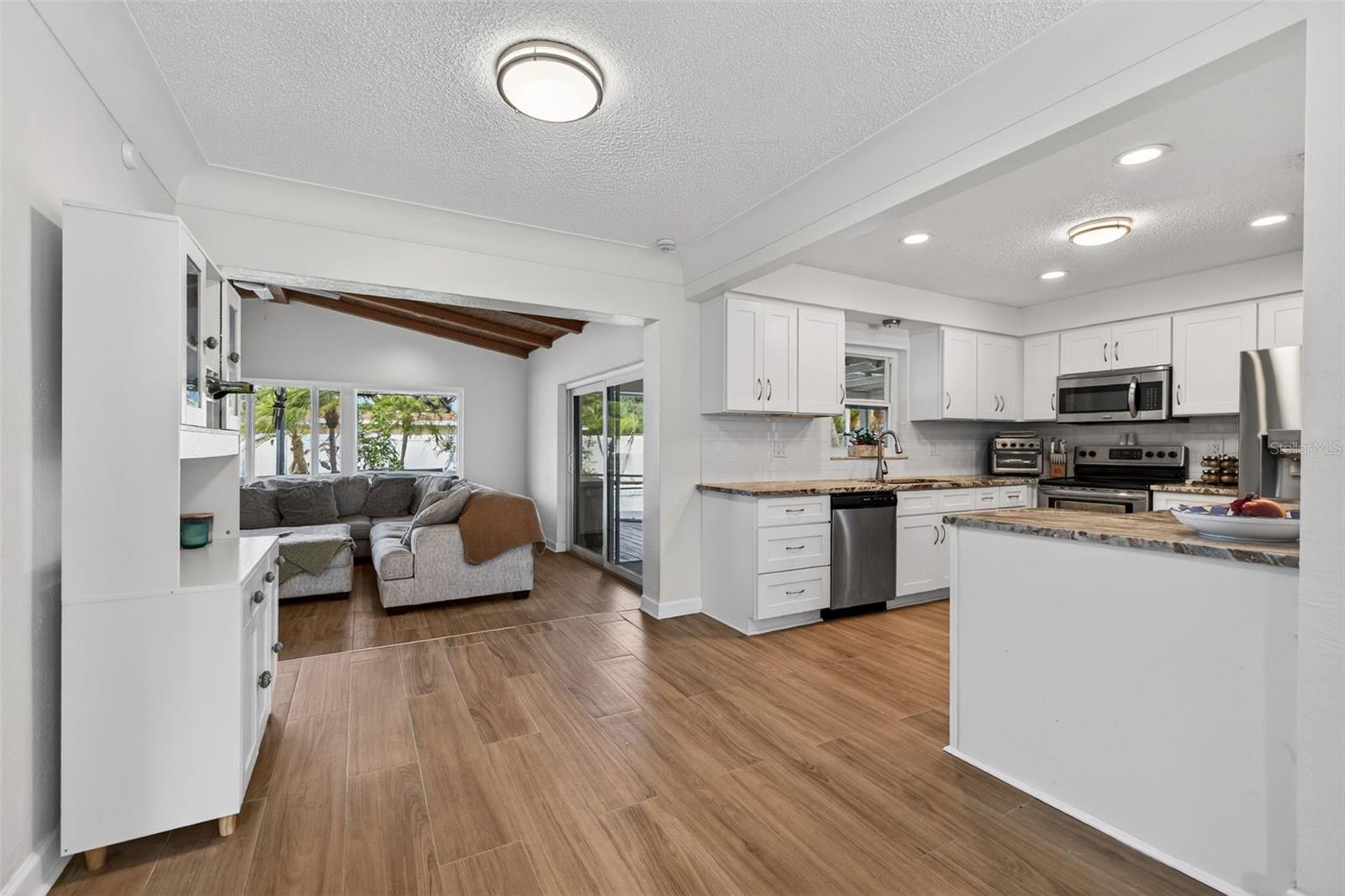 CROSS BAYOU ESTATES - Residential