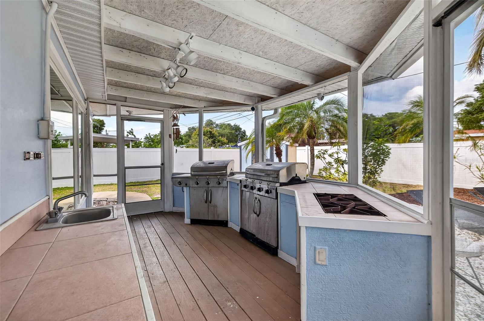 CROSS BAYOU ESTATES - Residential