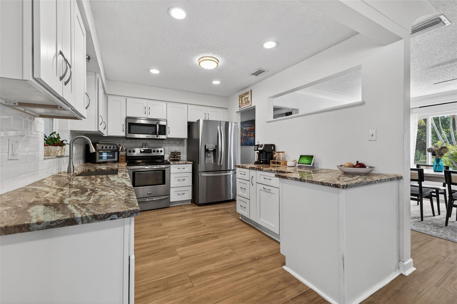 CROSS BAYOU ESTATES - Residential