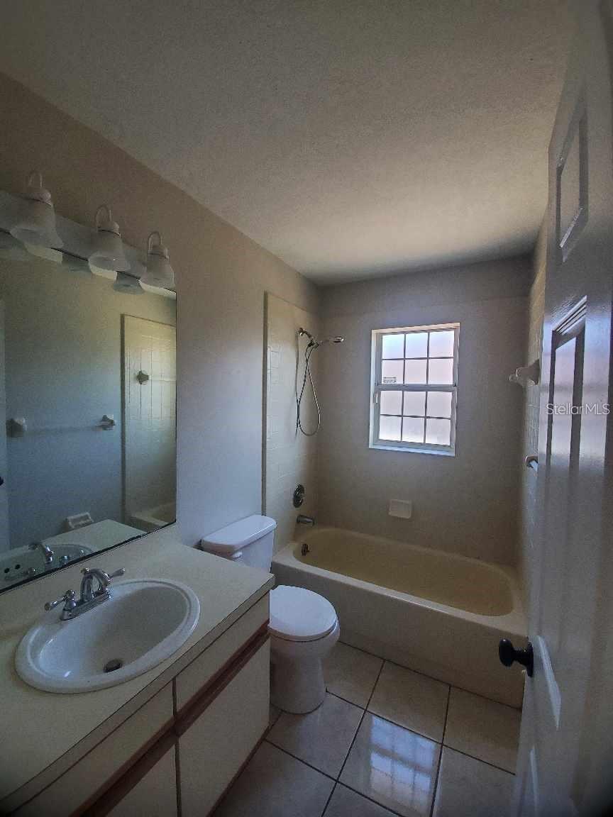 PEMBROOKE - Residential Lease