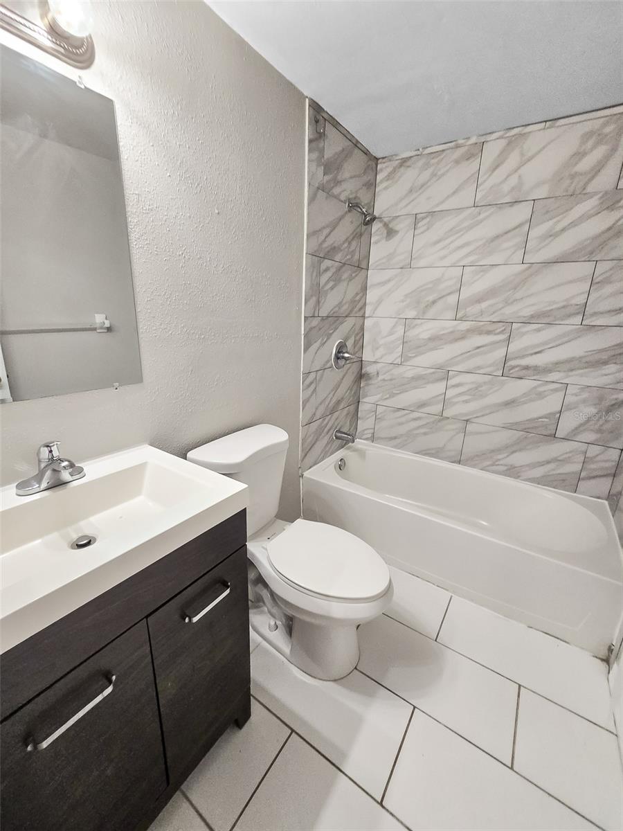 ACREAGE - Residential Income