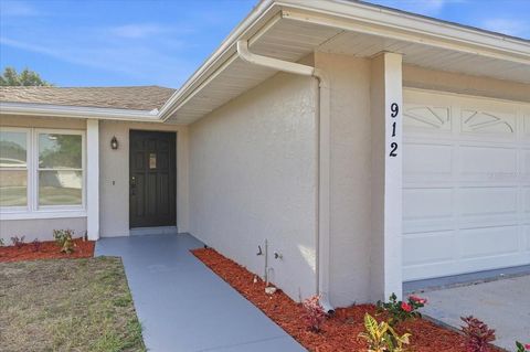 Photo of 912 E Heron Circle, Winter Haven, FL 33884 (MLS # O6410695)