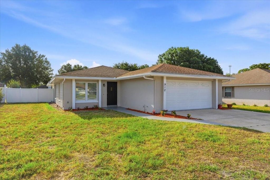 Photo of 912 E Heron Circle, Winter Haven, FL 33884 (MLS # O6410695)