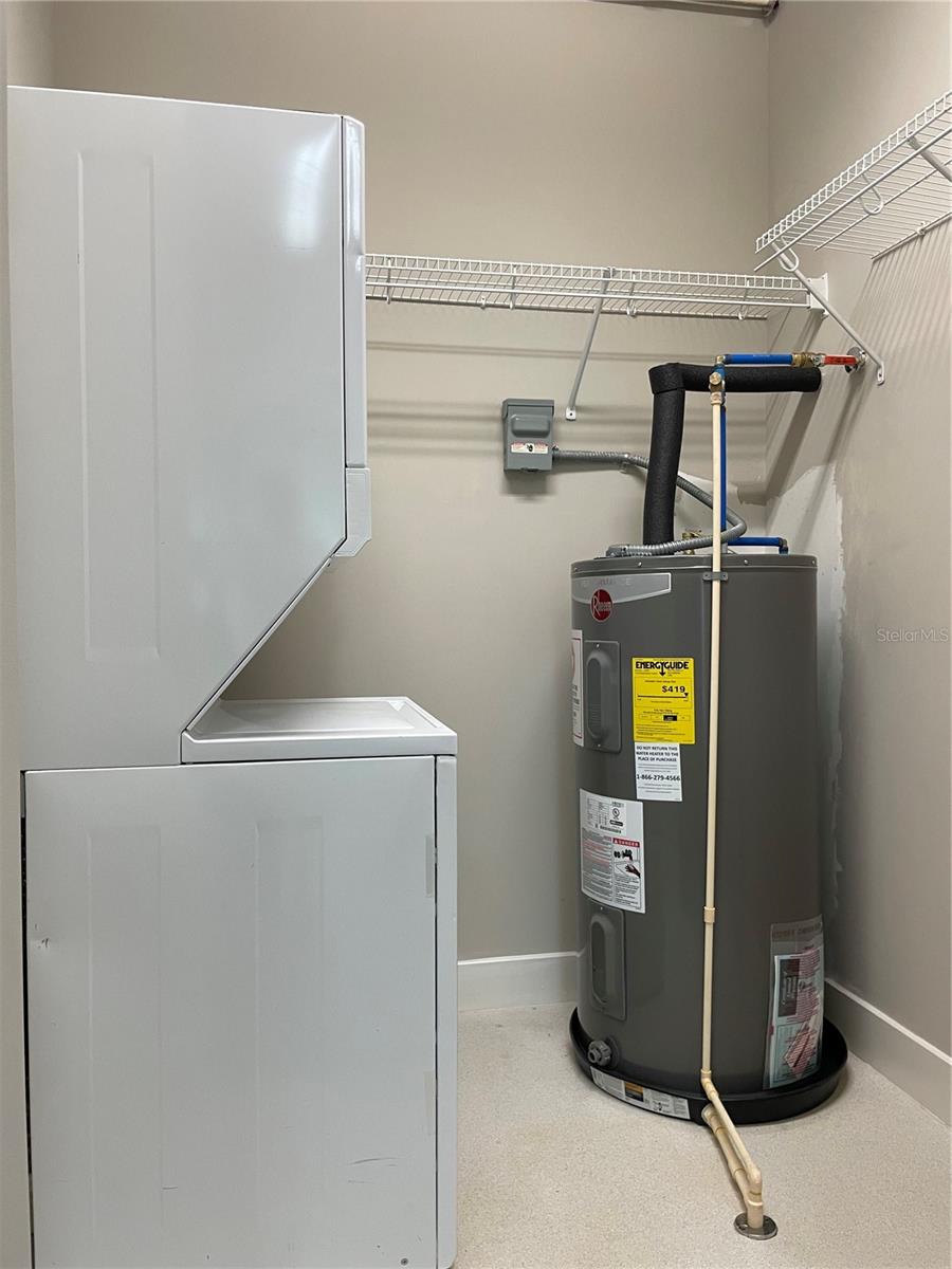 VUE/LK EOLA - Residential Lease