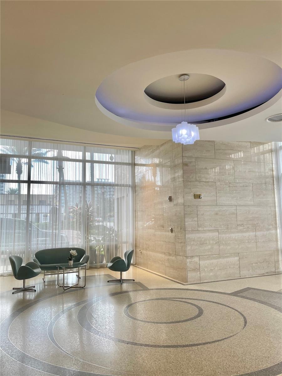 VUE/LK EOLA - Residential Lease