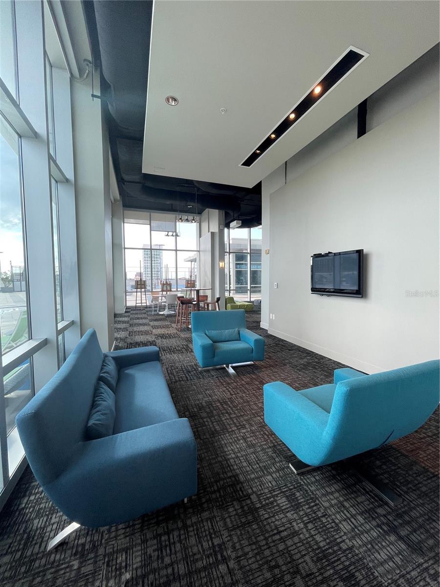 VUE/LK EOLA - Residential Lease