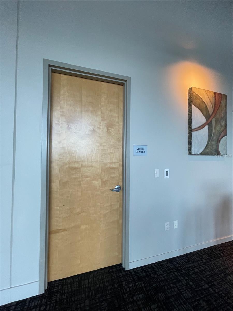 VUE/LK EOLA - Residential Lease