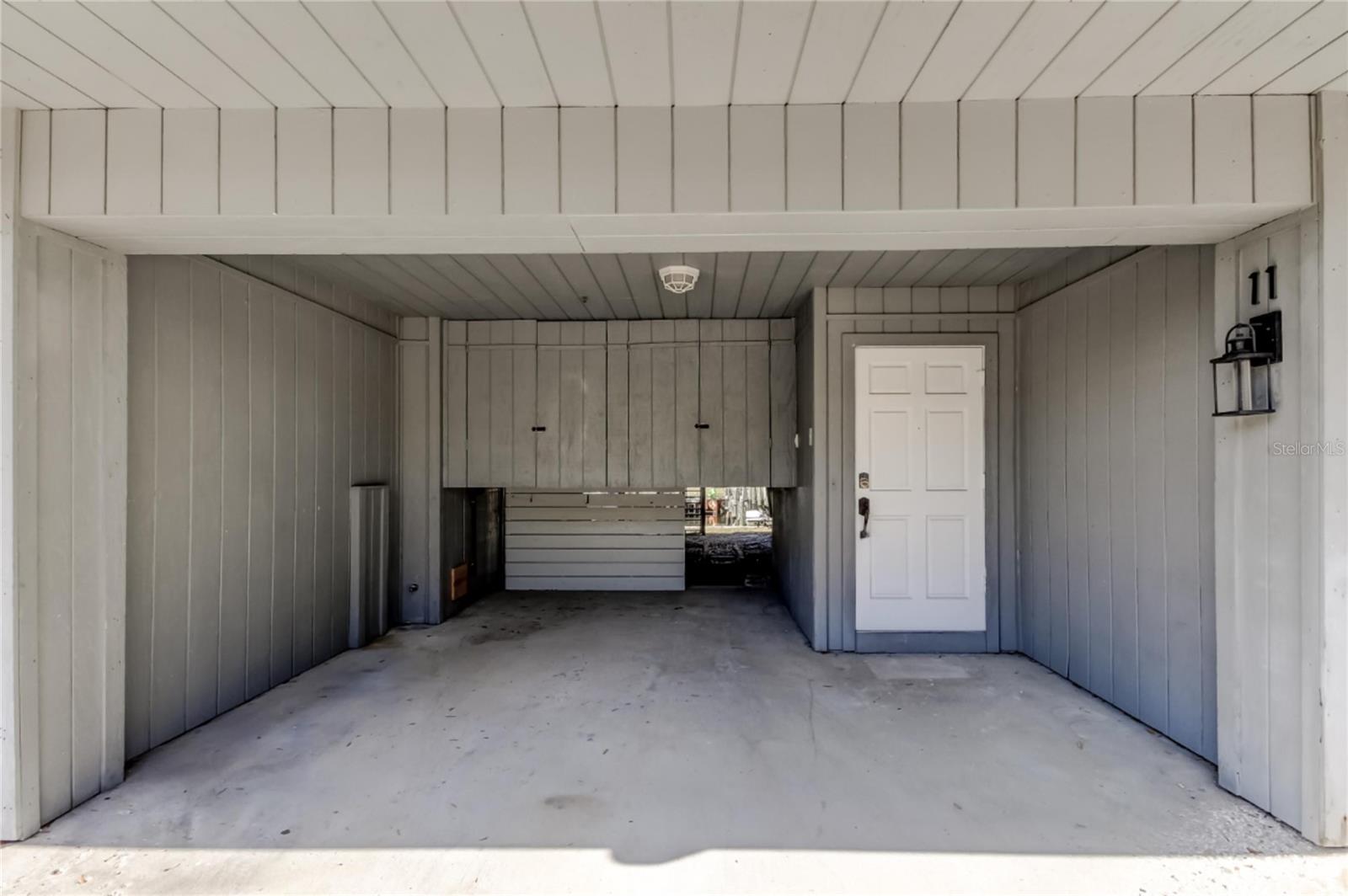 200 MERES BOULEVARD 11