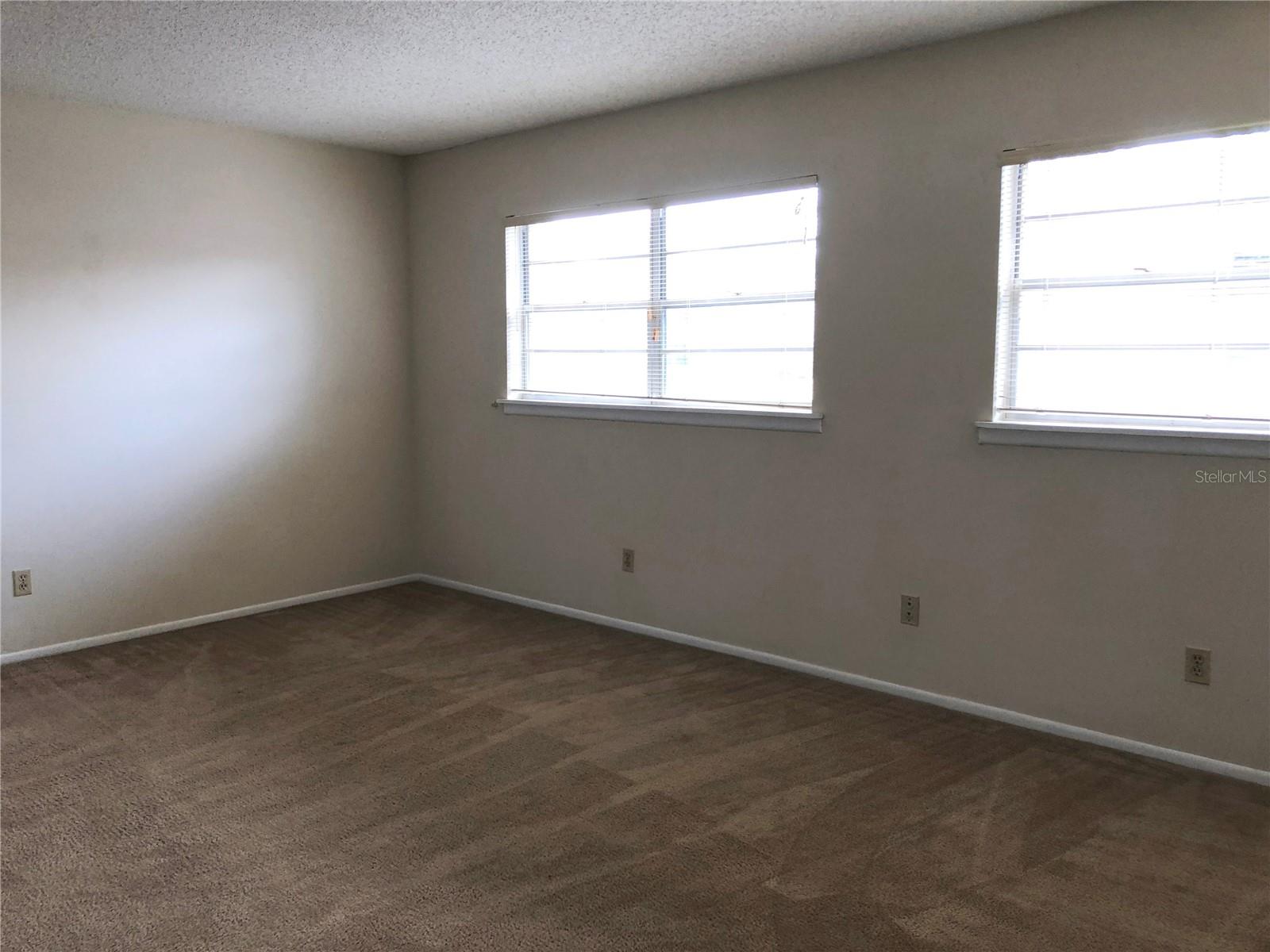 PARK LAKE TWNHS PH 02 - Residential