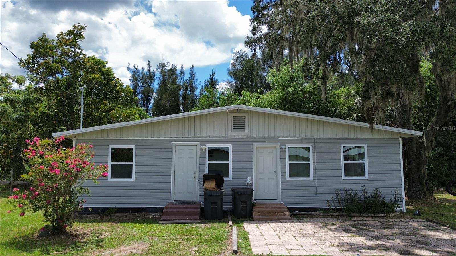Investment opportunity! This nicely remodeled 2 unit multi family property (duplex) offers two charming 1 bedroom, 1 bathroom units with a total of 800 sq. ft. Built in 1940, it blends vintage character with modern updates. Currently generating rental income, this property offers a strong cap rate at the list price. Each unit is well maintained, move in ready, and features updated finishes. Whether you’re looking to expand your portfolio or start your investment journey, this income producing property is a fantastic opportunity. Both units are occupied with year lease's.
