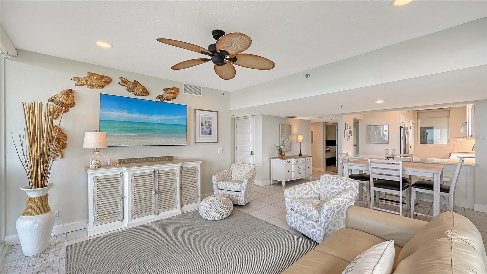 BEACHPLACE I - Residential