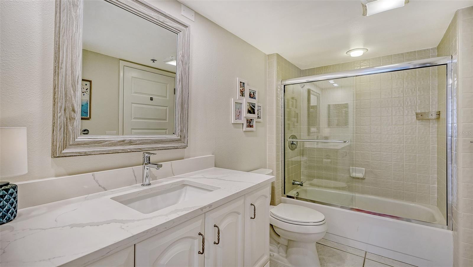 BEACHPLACE I - Residential