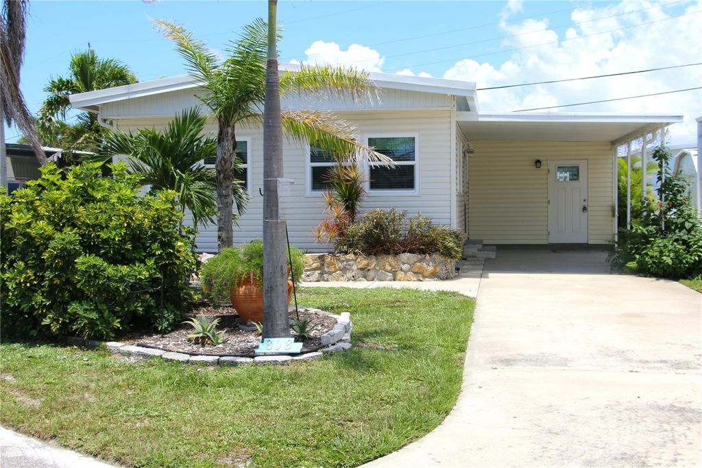 Photo of 808 S Green Circle, Venice, FL 34285 (MLS # N6136738)