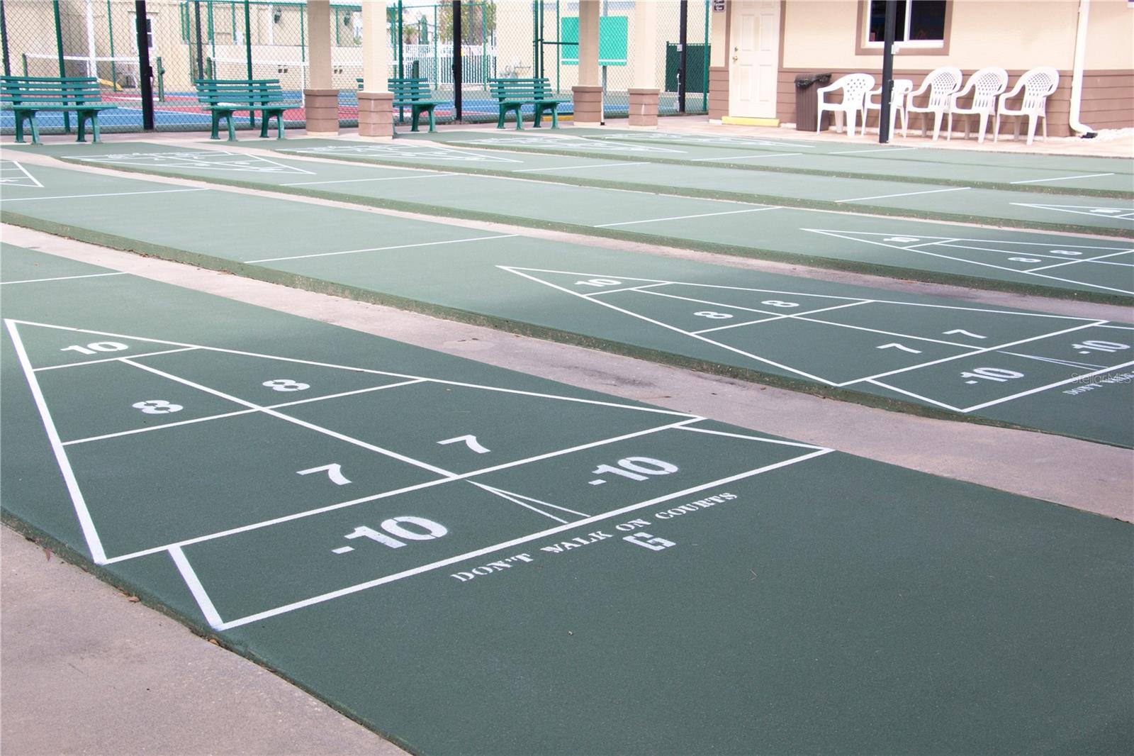 COUNTRY CLUB ESTATES - Residential