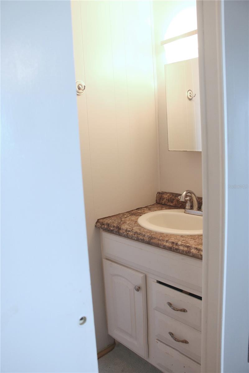 COUNTRY CLUB ESTATES - Residential