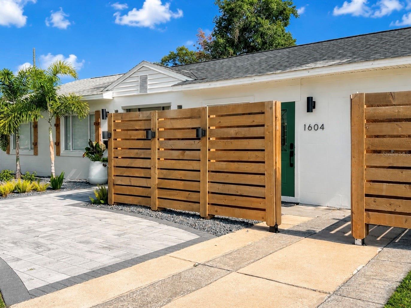 Casas a venda 4 - Jen Dantas 1604 BRYN MAWR STREET
