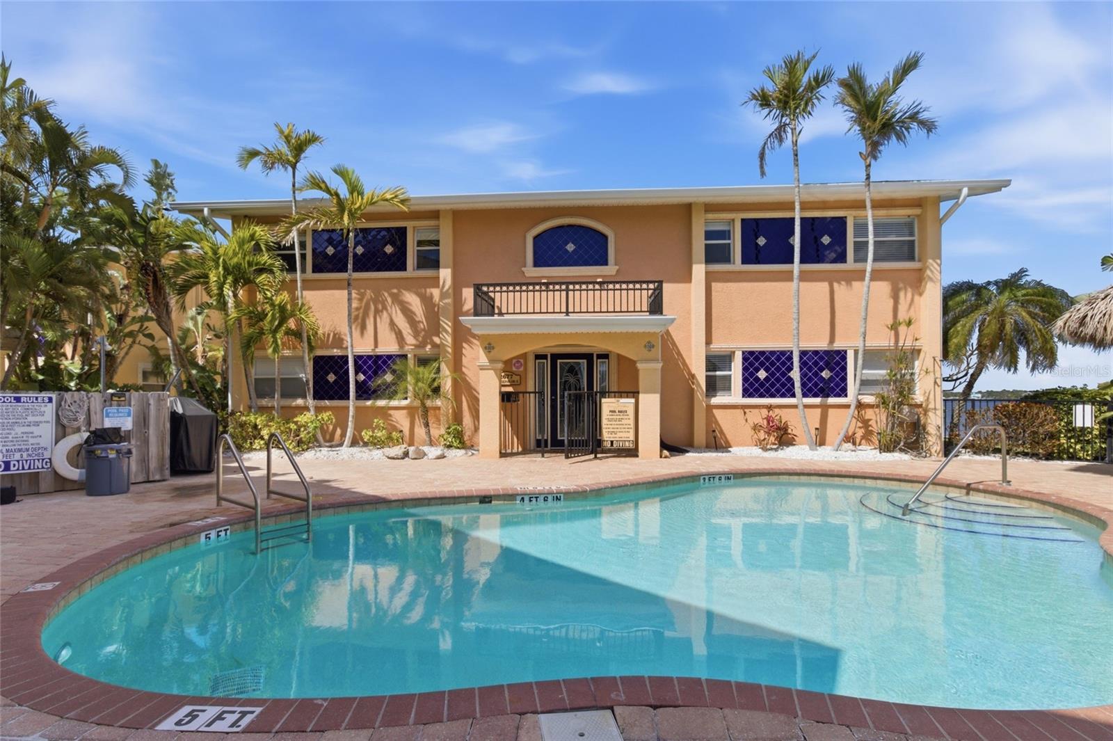 COCONUT VILLAS OF DUNEDIN CONDO - Residential