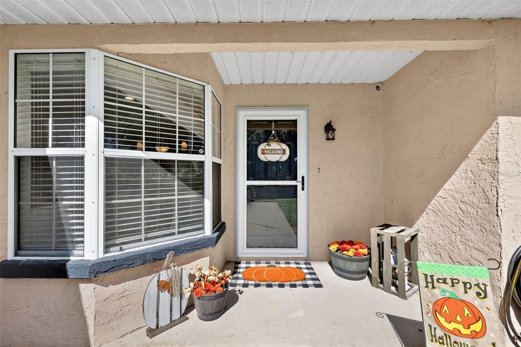 Photo of 12409 Wedgefield Drive, Grand Island, FL 32735 (MLS # G5103966)