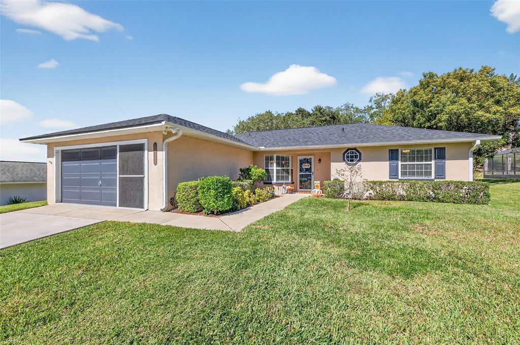 Photo of 12409 Wedgefield Drive, Grand Island, FL 32735 (MLS # G5103966)
